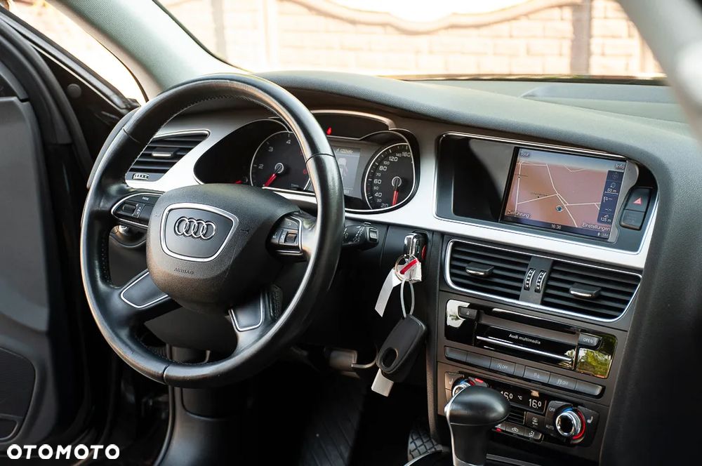 Audi A4 Avant 2.0 TDI DPF clean diesel multitronic Ambiente - 23