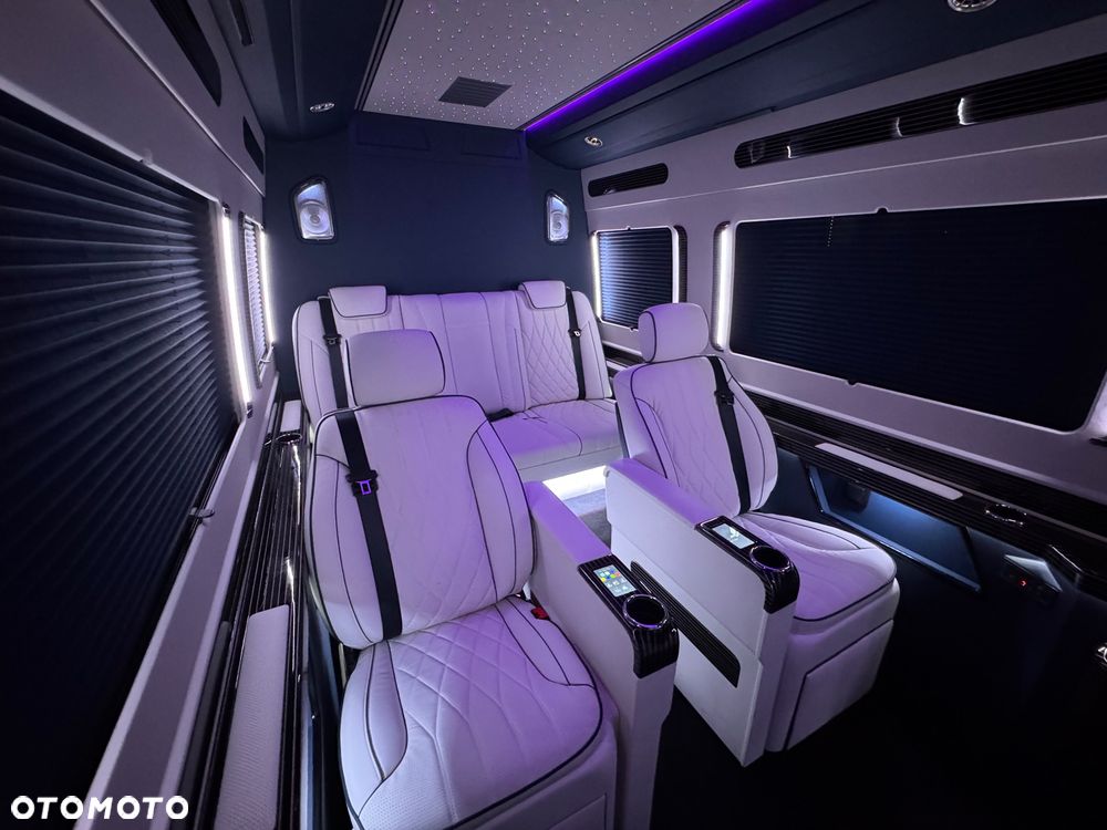 Mercedes-Benz Sprinter - 28