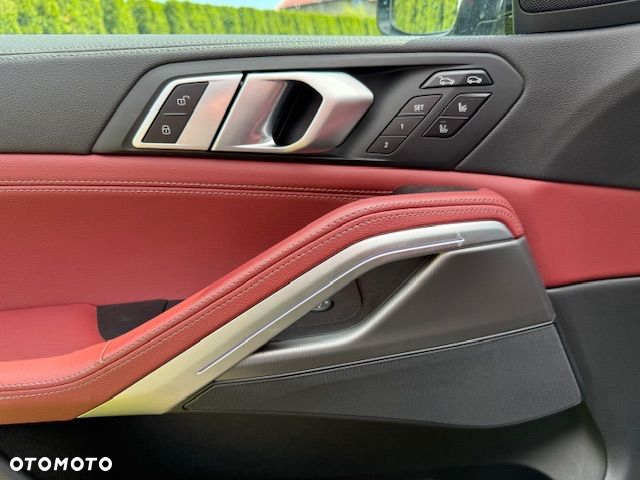 BMW X6 xDrive40i - 24