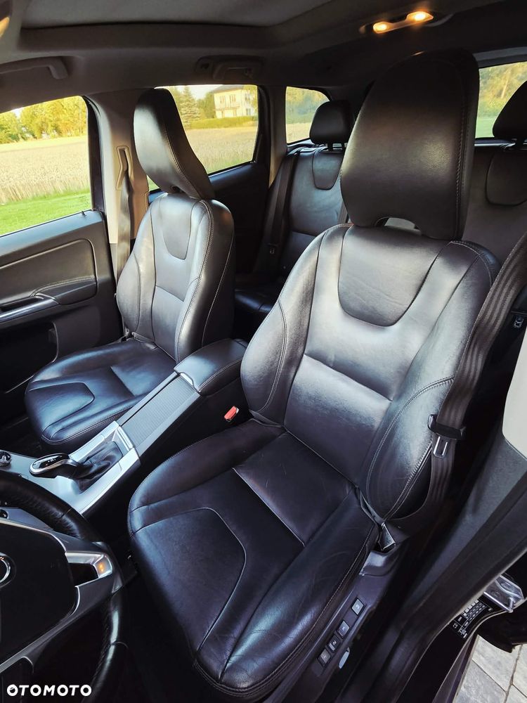 Volvo XC 60 D4 AWD Summum - 7