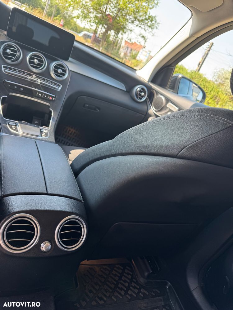 Mercedes-Benz GLC 300 de 4Matic 9G-TRONIC - 11