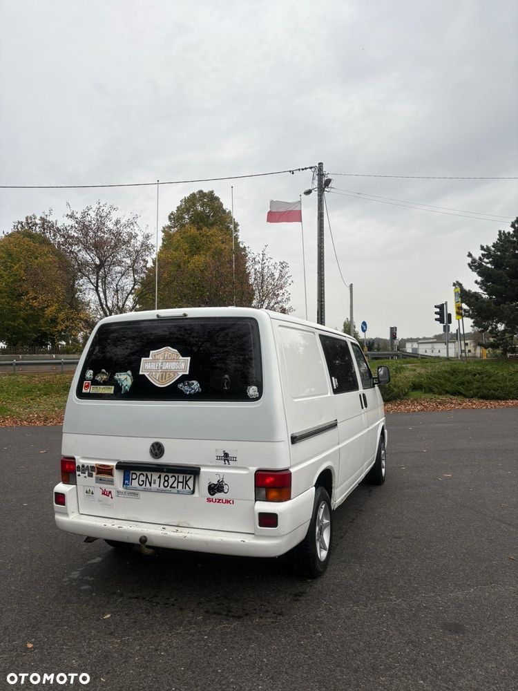 Volkswagen Transporter - 4