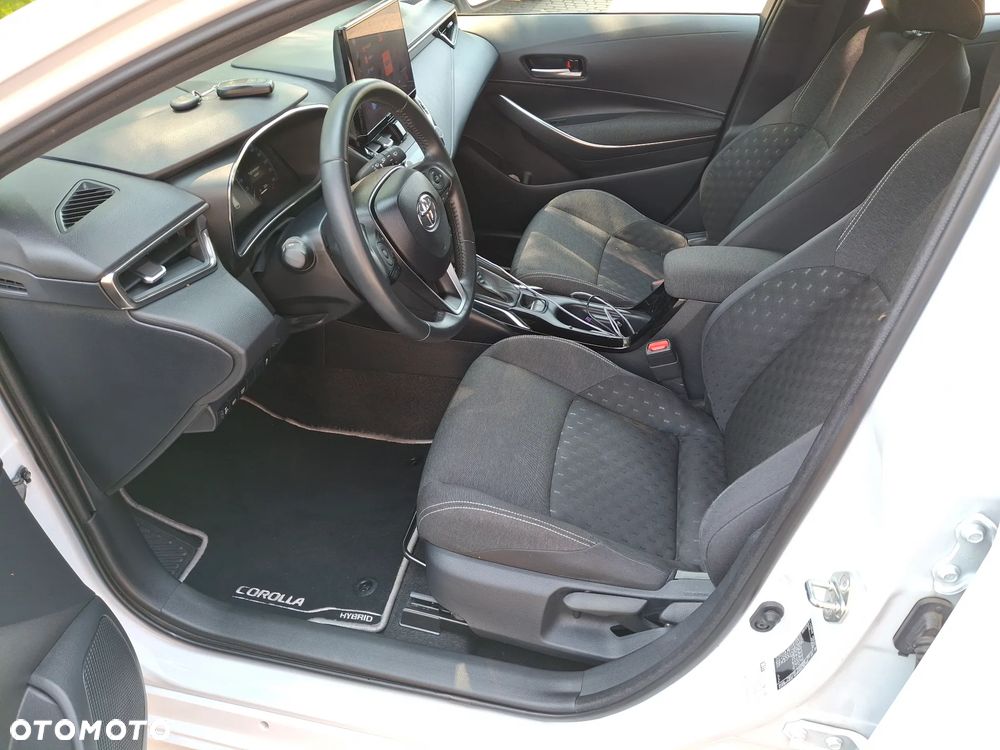 Toyota Corolla 1.8 Hybrid Comfort - 16