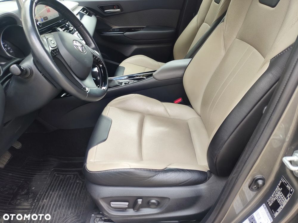 Toyota C-HR 2.0 Hybrid Executive - 17