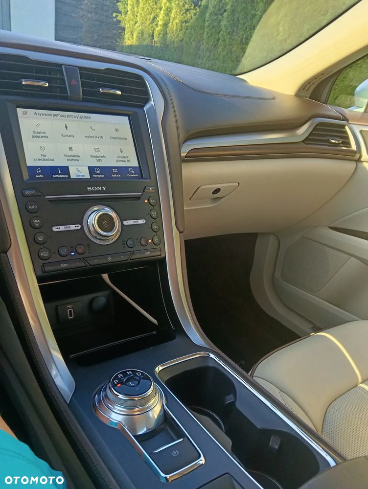 Ford Fusion - 6