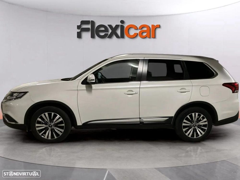 Mitsubishi Outlander - 4