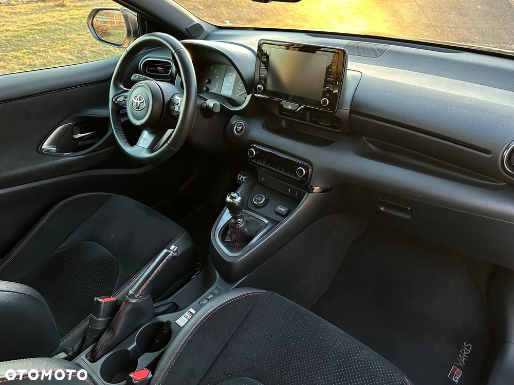 Toyota Yaris - 7