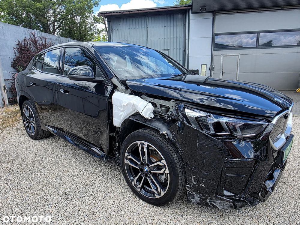 BMW iX2 eDrive20 66.5kWh M Sport - 7