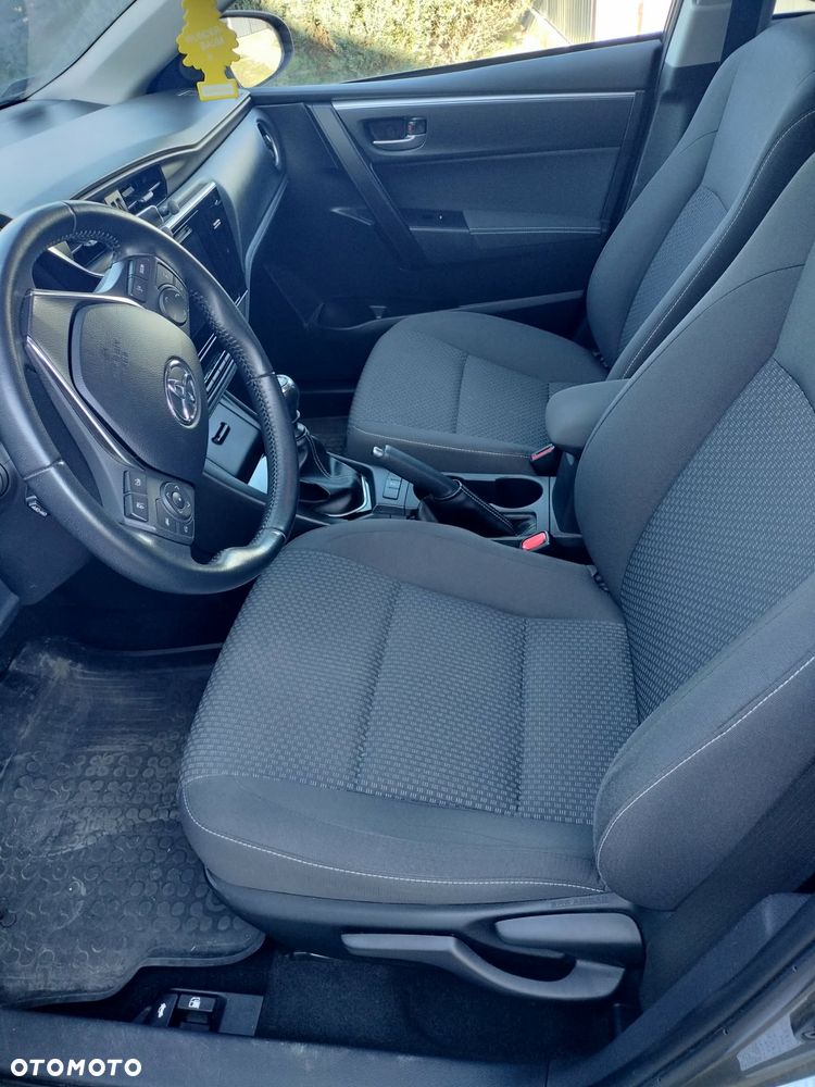 Toyota Corolla 1.6 Classic Plus - 4
