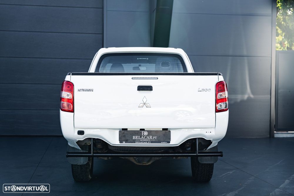 Mitsubishi L200 2.4 DI-D Club Invite 4WD - 15