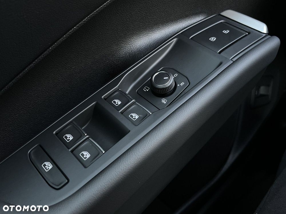 Volkswagen T-Roc - 14