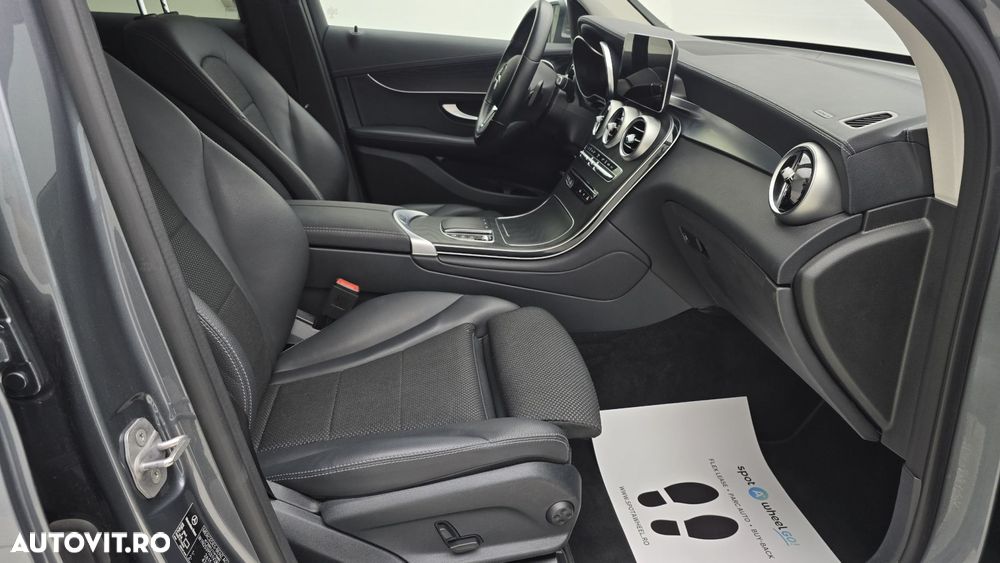 Mercedes-Benz GLC 300 e 4MATIC - 19