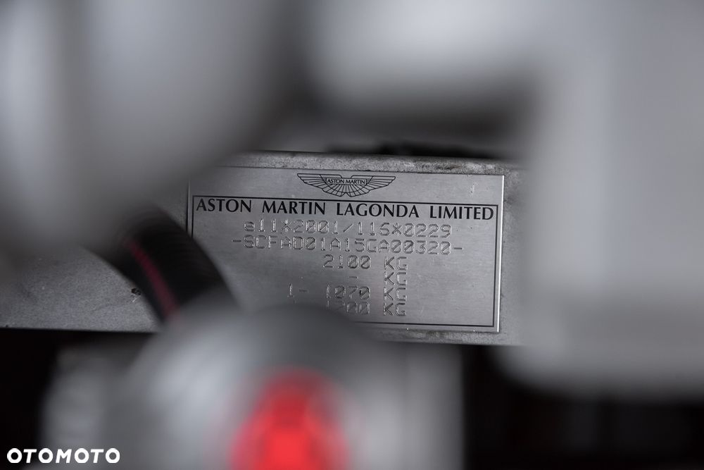 Aston Martin DB9 Touchtronic - 34