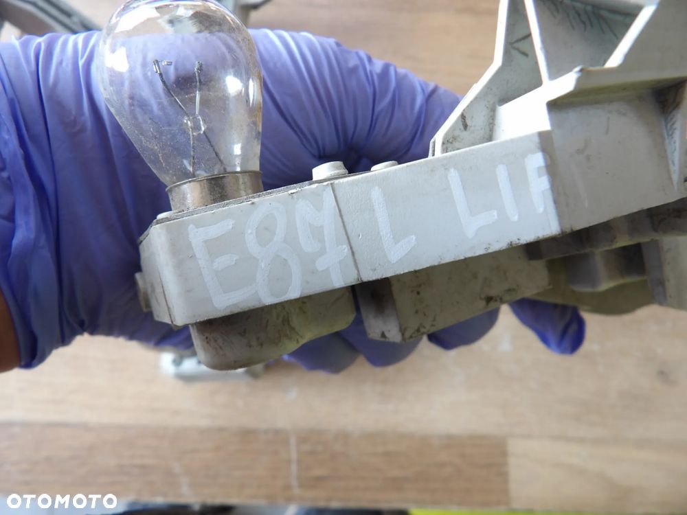 BMW - E87,E81 - LIFT - WKŁAD LAMPY TYLNEJ - PRAWY/LEWY - CENA ZA 1 SZT - ORYGINAŁ - 3
