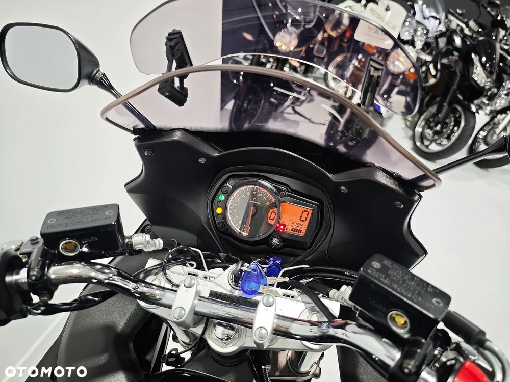 Suzuki GSX - 6