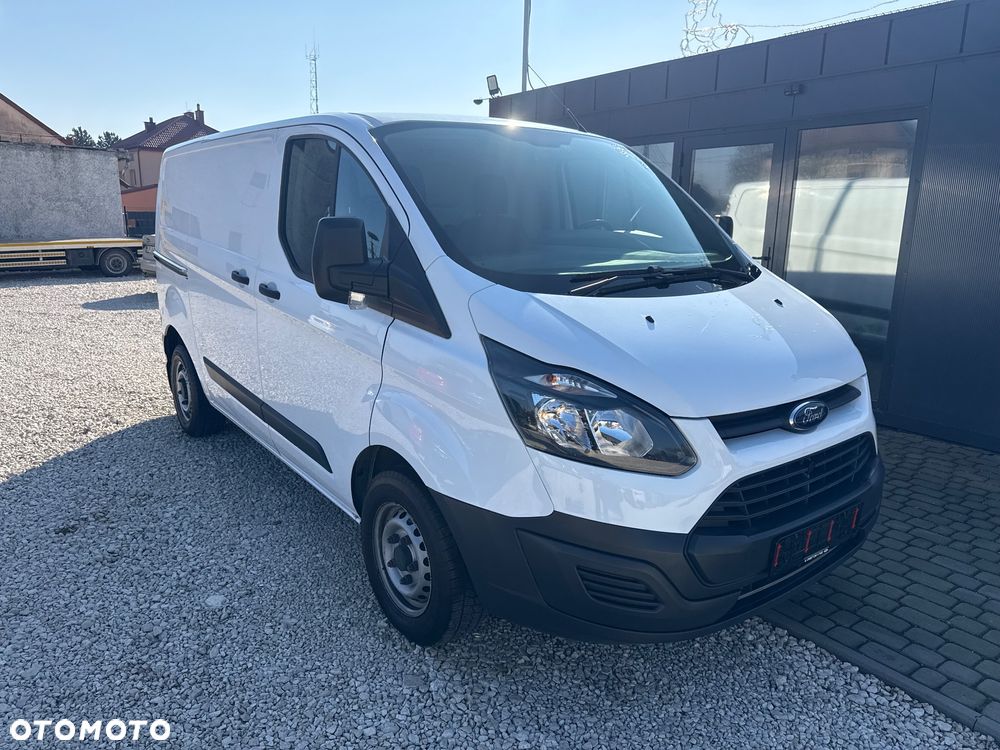 Ford TRANSIT CUSTOM - 3