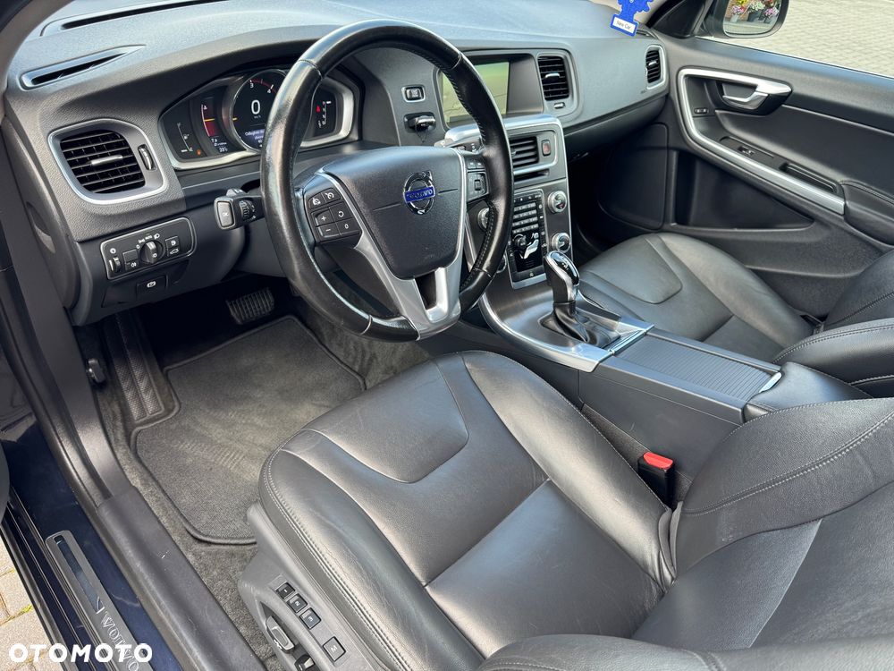 Volvo S60 D4 Geartronic Summum - 11