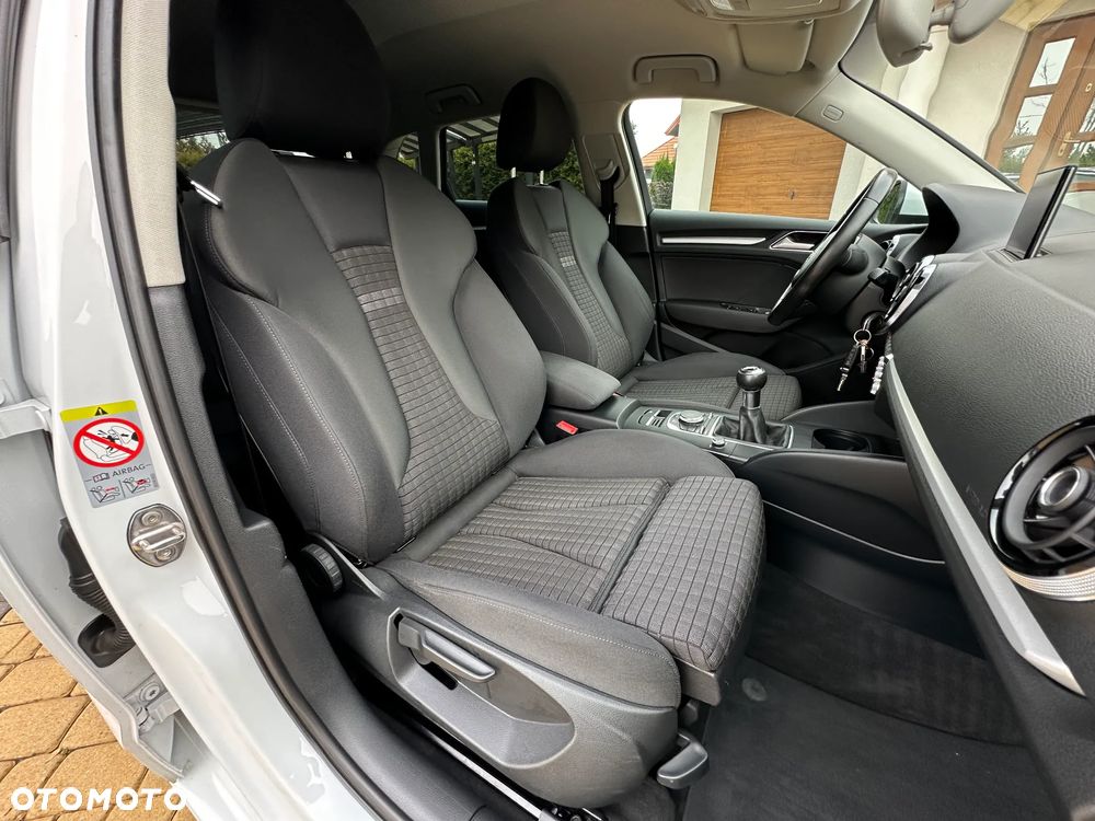 Audi A3 Sportback 1.4 TFSI Ambiente - 21