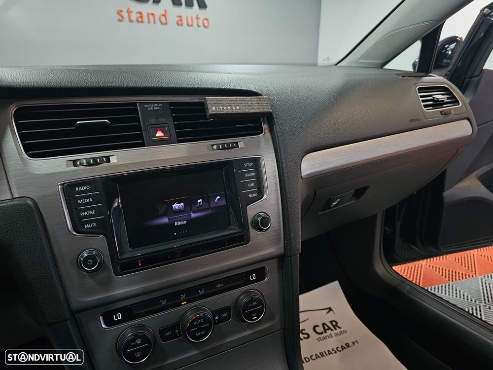VW Golf Variant 1.6 TDi Highline - 21