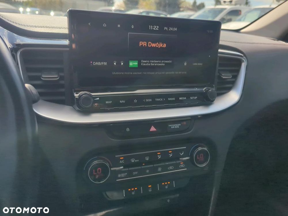 Kia Ceed - 12