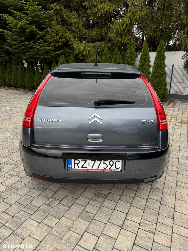 Citroen C4 2006 photo 4