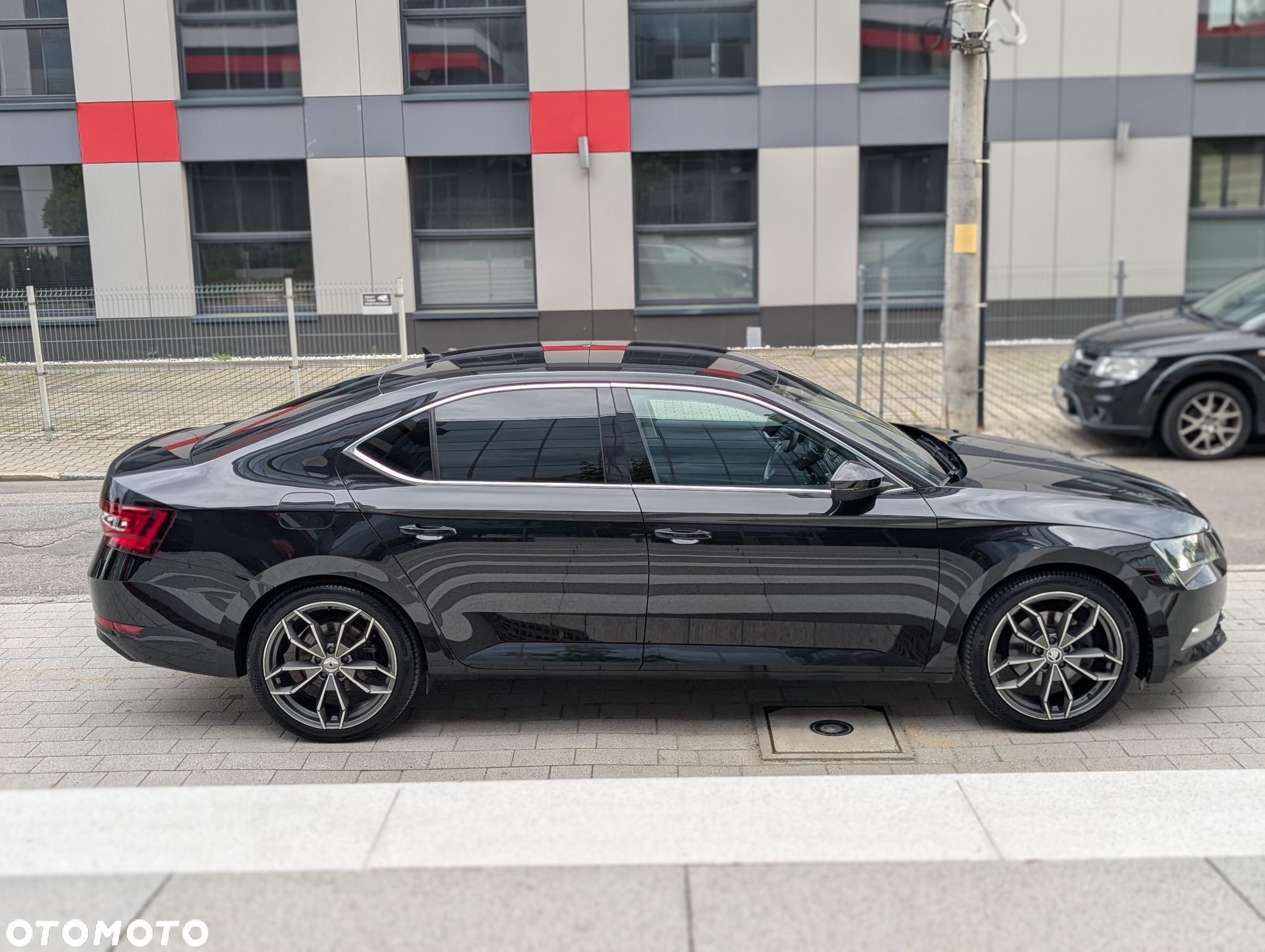 Skoda Superb 2.0 TDI Ambition DSG - 19