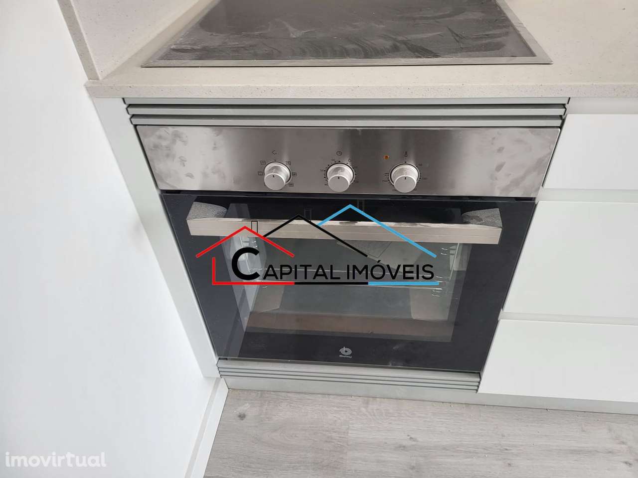 T1 Remodelado,  c/quintal, localizado no Barreiro. - Grande imagem: 3/4