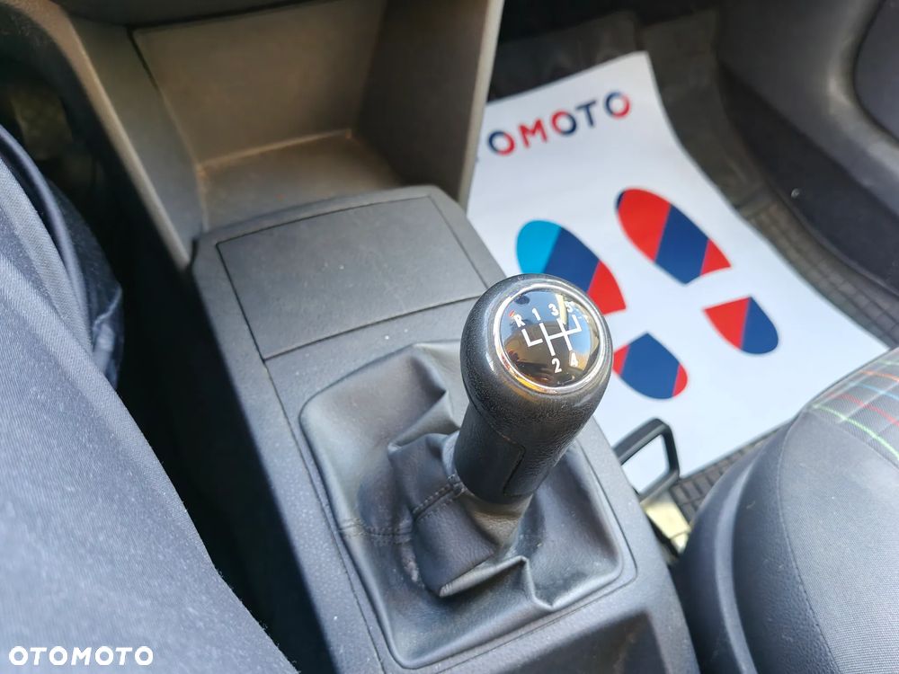 Volkswagen Polo 1.2 Comfortline - 25