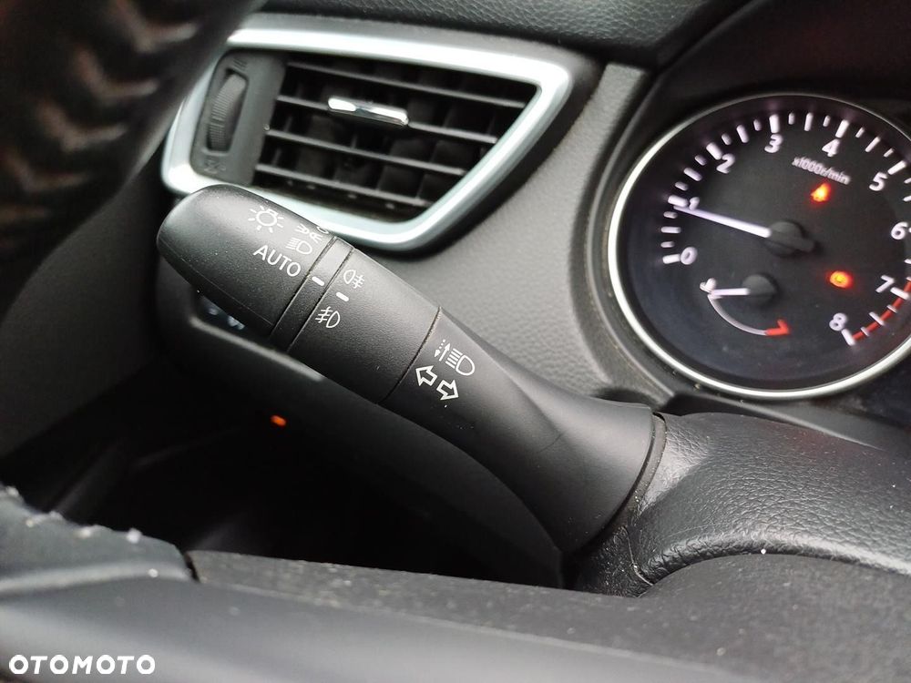 Nissan Qashqai 1.3 DIG-T N-Connecta - 20