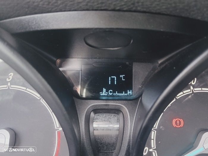 Ford Courier 1.5 Tdci Trend Pack - 32