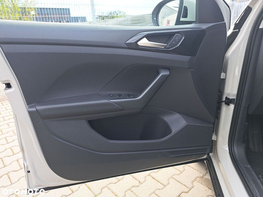 Volkswagen T-Cross - 10