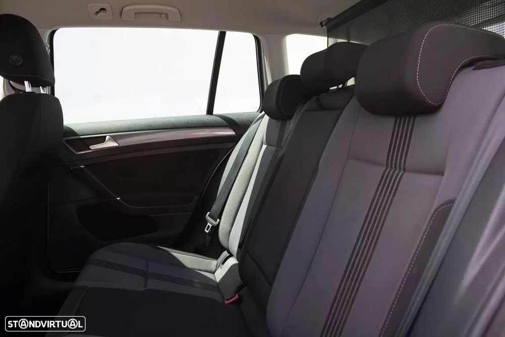 VW Golf Variant 1.6 TDi Highline - 14