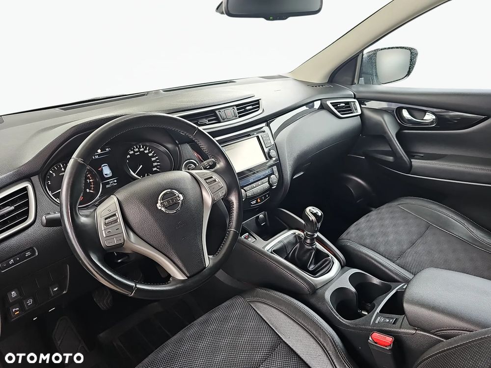 Nissan Qashqai 1.2 DIG-T Tekna EU6 - 16
