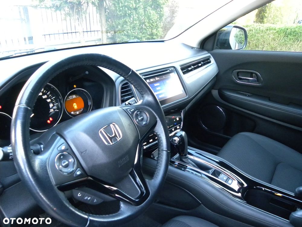 Honda HR-V 1.5 i-VTEC CVT Elegance - 24