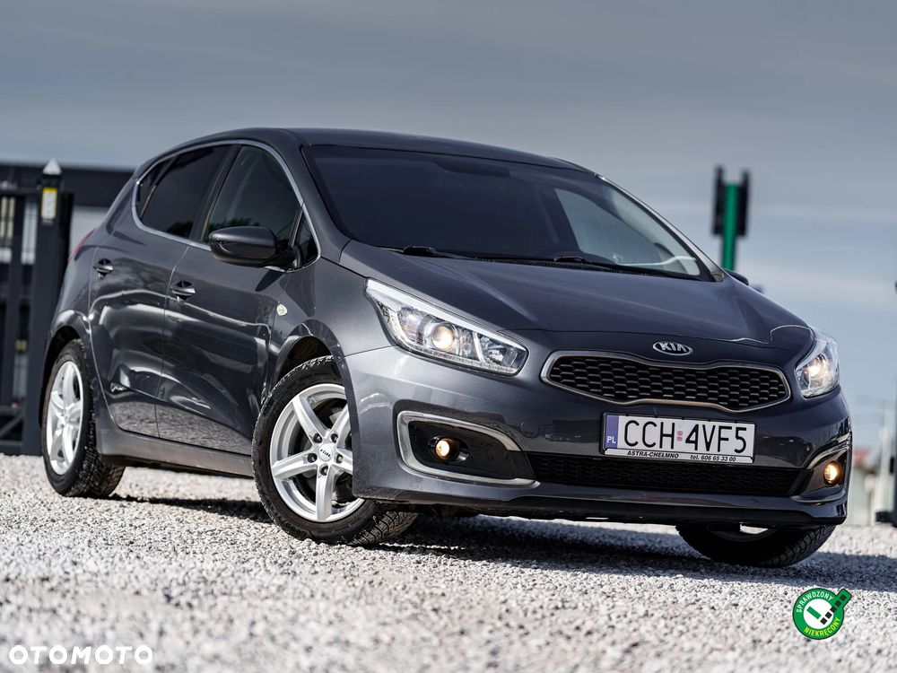 Kia Ceed 1.6 CRDi 136 ISG Spirit - 3