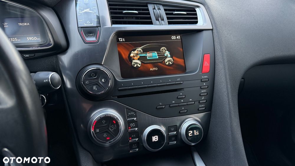 Citroën DS5 Hybrid4 EGS6 SportChic - 28