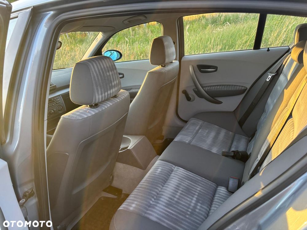 BMW Seria 1 - 23