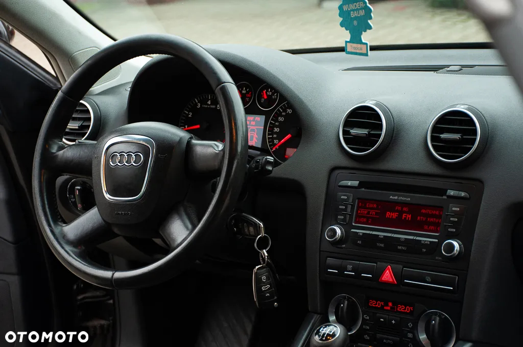 Audi A3 1.6 Ambiente - 21
