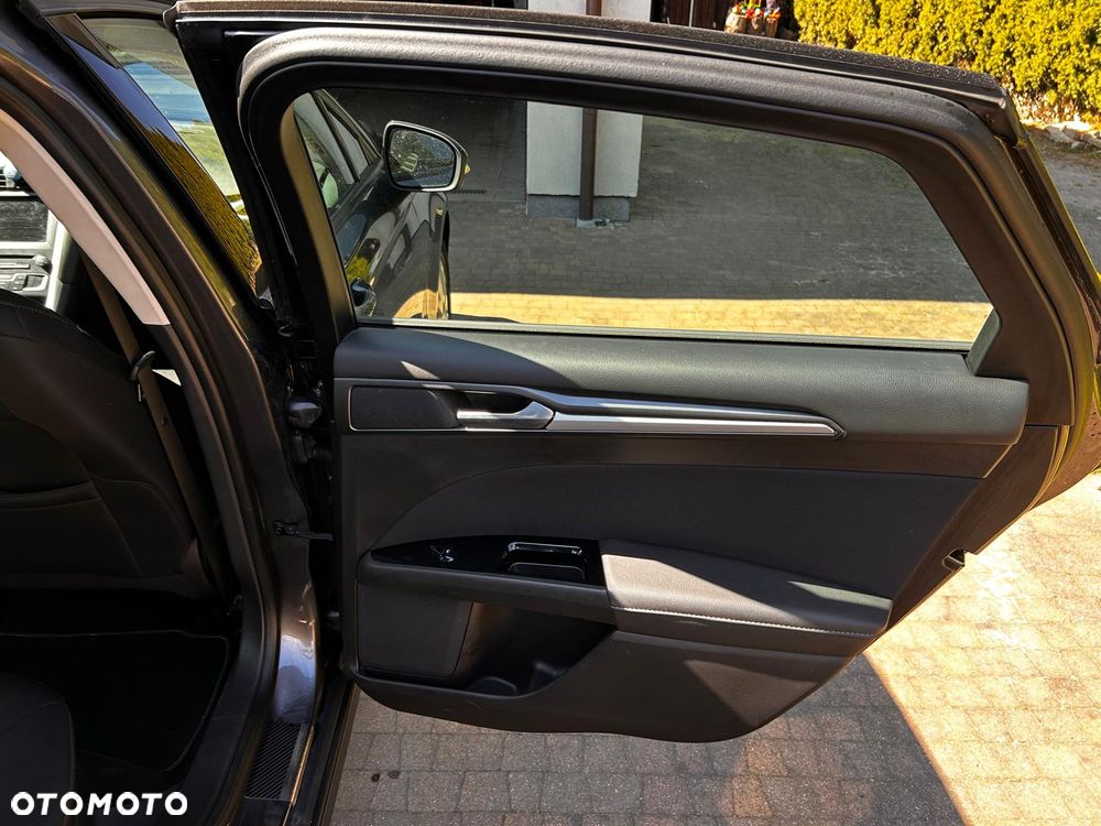 Ford Mondeo 1.5 EcoBoost Titanium - 19