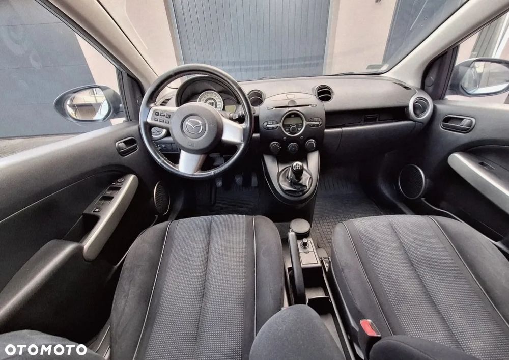 Mazda 2 1.3 Exclusive - 10