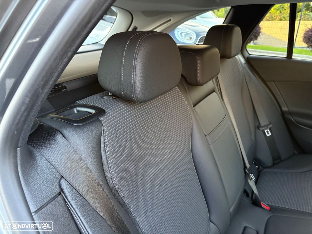 Mercedes-Benz C 300 e Avantgarde - 45