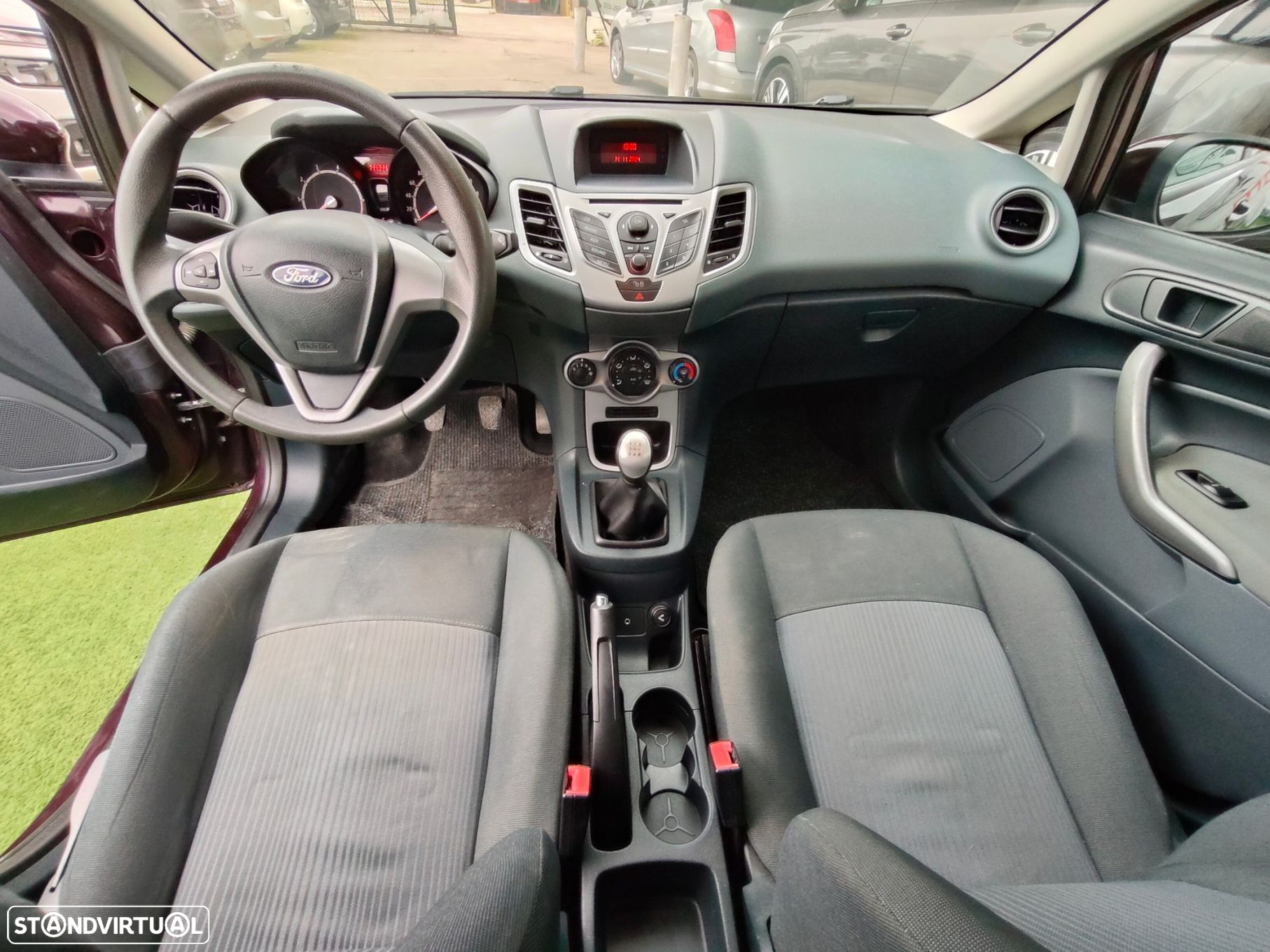 Ford Fiesta 1.25 Techno - 9