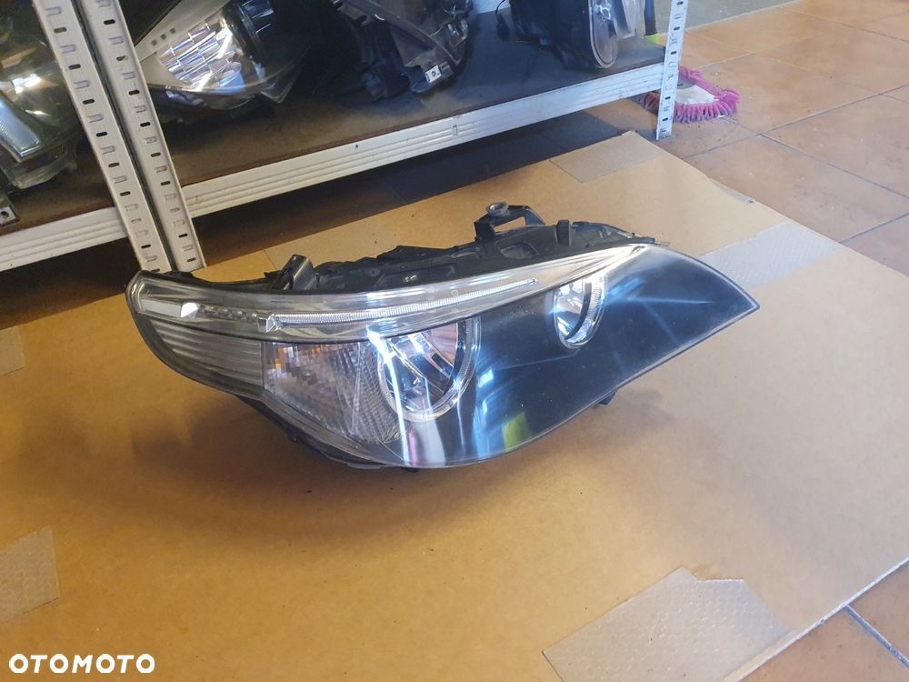 REFLEKTOR PRAWY BMW 5 E60/61 EUROPA - 2