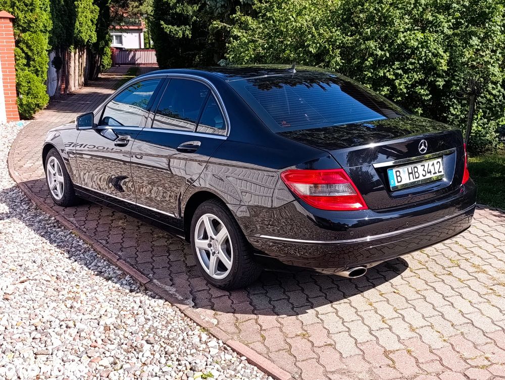 Mercedes-Benz Klasa C 180 CGI Automatik BlueEFFICIENCY Avantgarde - 4