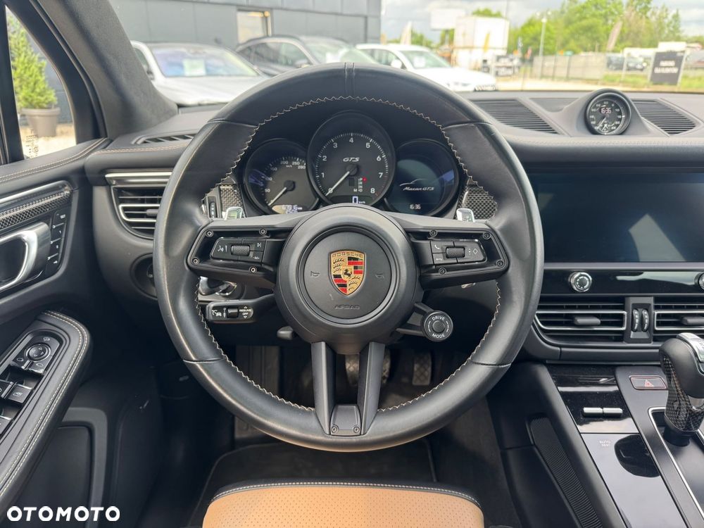 Porsche Macan - 13