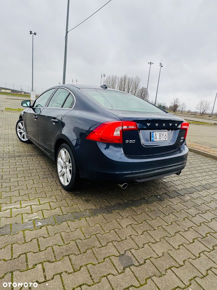 Volvo S60 - 2
