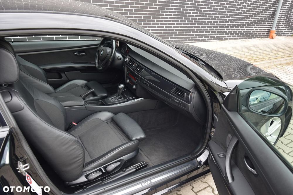 BMW Seria 3 320d M Sport Edition - 9