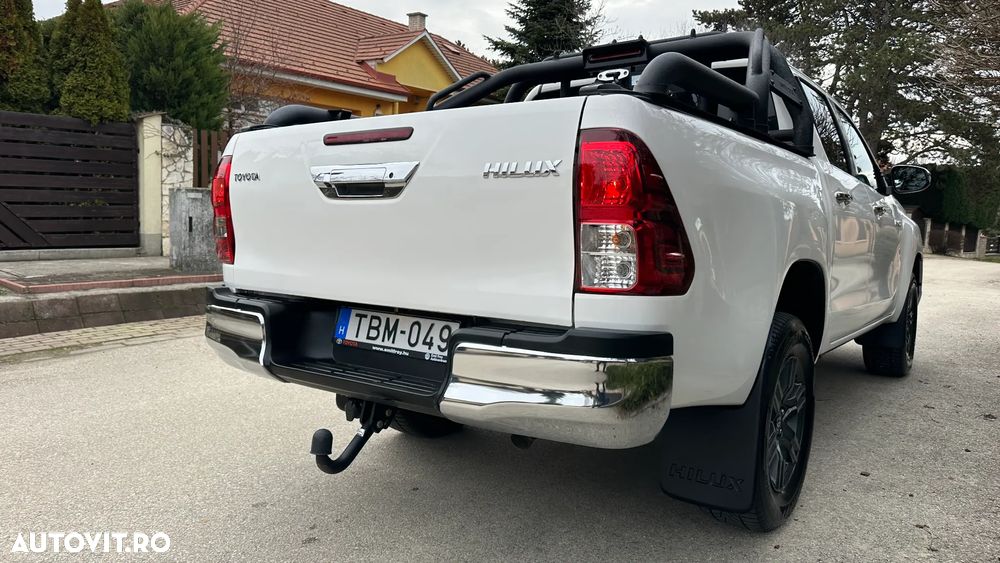 Toyota Hilux 2.8D 204CP 4x4 Double Cab AT Executive - 29