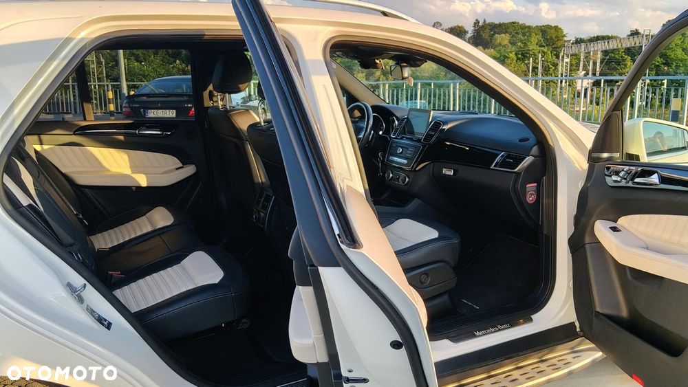 Mercedes-Benz GLE - 13