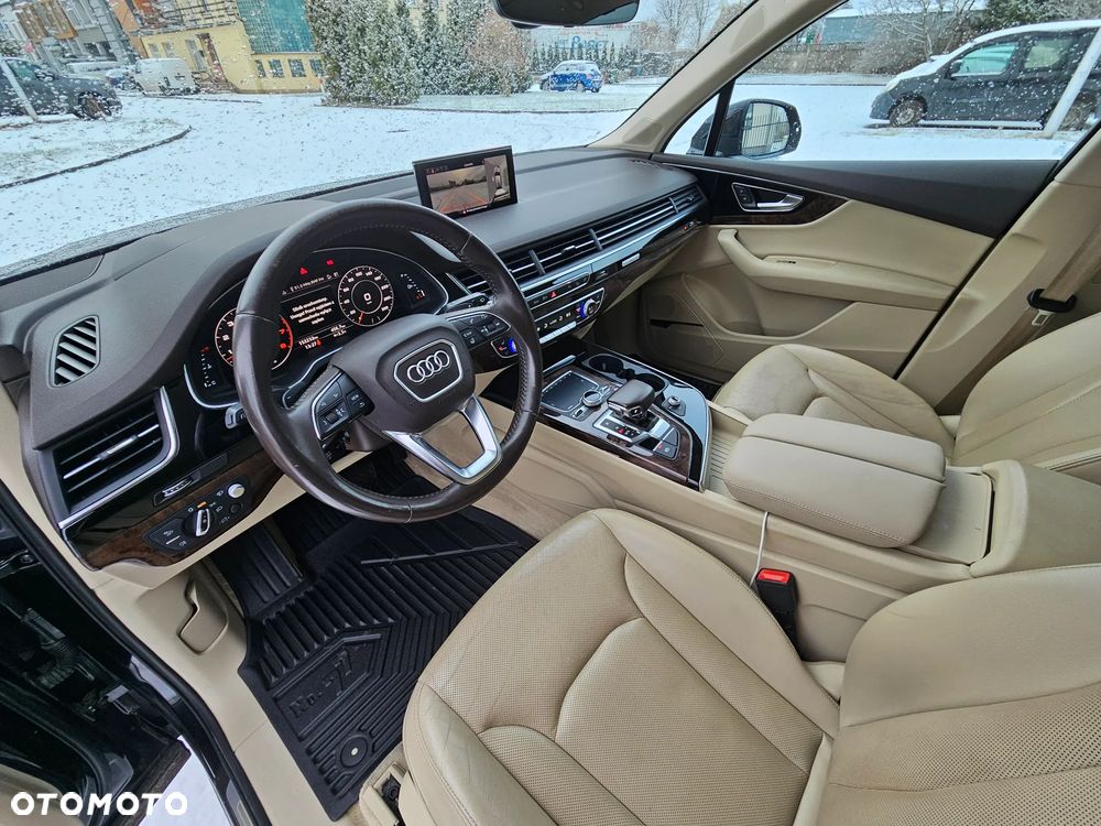 Audi Q7 - 30